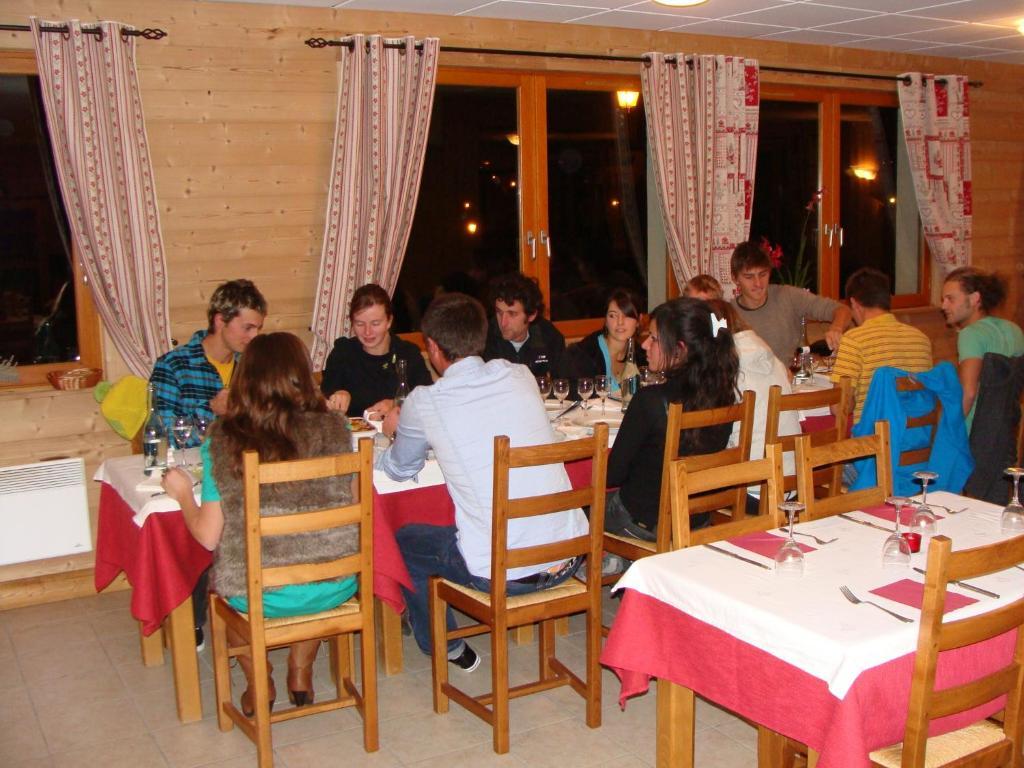 Hotel Restaurant L'Outa Терминьон Екстериор снимка