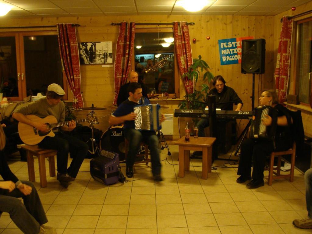 Hotel Restaurant L'Outa Терминьон Екстериор снимка